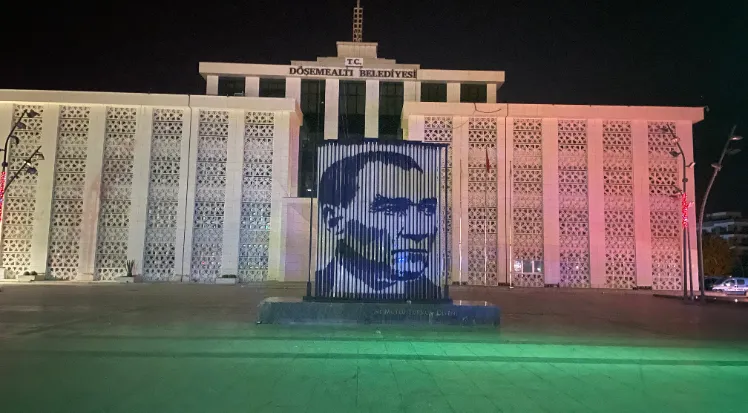 AFİŞE VİDEOLU YANIT.. DÖŞEMEALTI’NDA DEVRİ SABIK KAVGASI ALEVLENDİ