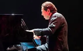 ÜNLÜ İSİMLER KONSER VERECEK.. ANTALYA