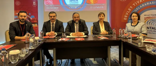ANTALYALI SANATSEVERLERE TİYATRO FESTİVALİ MÜJDESİ