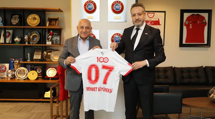 TFF’DE ERKEN SEÇİM İÇİN ANTALYASPOR’DA TEK İMZA SİNAN BOZTEPE’DEN