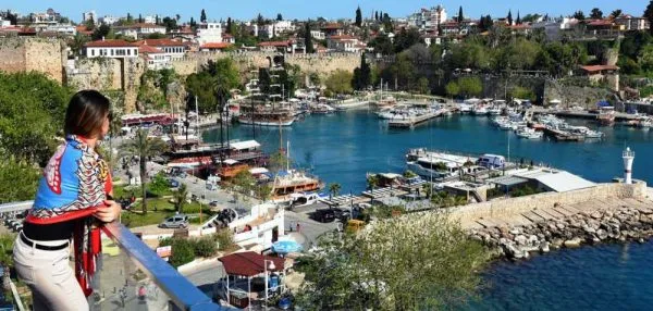 VALİ ŞAHİN.. ‘KALEİÇİ BİZİM MÜCEVHERİMİZ, KURALA UYMAYANI AFFETMEYİZ’
