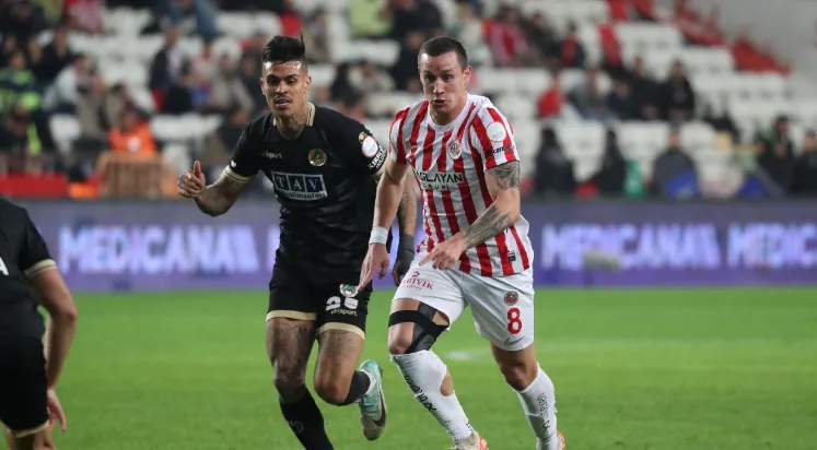 PERDE DERBİYLE KAPANIYOR.. ALANYASPOR İLE ANTALYASPOR MAÇI BUGÜN
