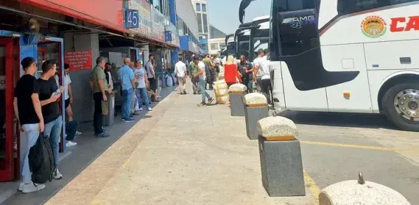 EMEKLİNİN OTOBÜS BİLMECESİ.. ‘FİRMA İNDİRİM FALAN YOK DEDİ’