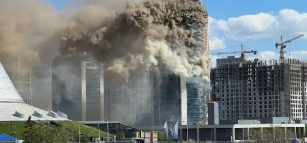 KAZAKİSTAN’DAN YANAN BİNALARI FETTAH TAMİNCE’NİN ŞİRKETİ YAPMIŞ