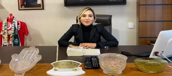 AK PARTİ KAMPINDA ANTALYALI VEKİL İLE SAĞLIK BAKANI TARTIŞTI