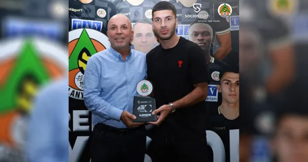 OĞUZ AYDIN SEZONUN EN DEĞERLİ FUTBOLCUSU SEÇİLDİ