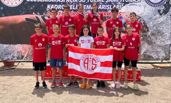 ANTALYASPOR’UN 7 YÜZÜCÜSÜ MİLLİ TAKIMDA
