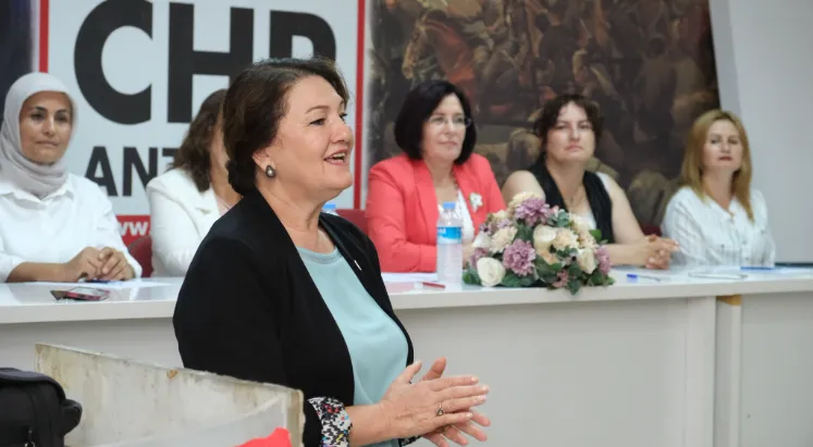 BAYRAK.. CHP ANTALYA