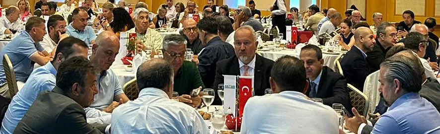 ANTALYA’DA TURİST SAYISI ARTIYOR.. AMA TURİZMCİNİN YÜZÜ GÜLMÜYOR