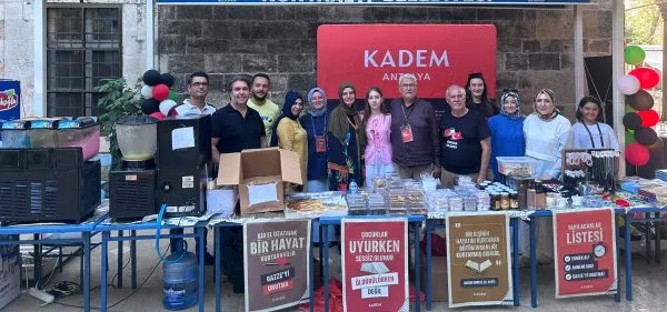 KADEM GAZZE İÇİN YARDIM KERMESİ DÜZENLEDİ