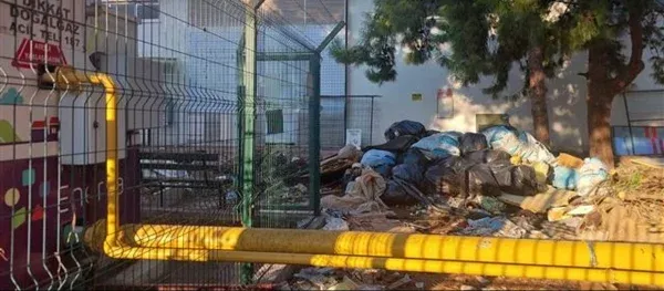 ANTALYA EĞİTİM VE ARAŞTIRMA HASTANESİ ÇÖPLÜĞE DÖNDÜ