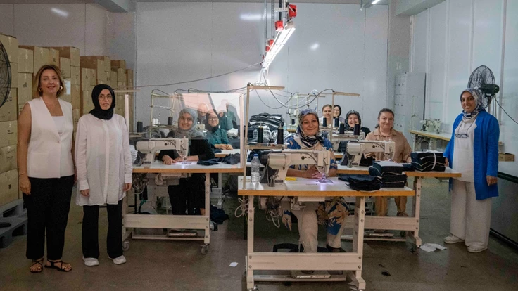 Meslek Fabrikası kadınlara ve gençlere iş kapılarını aralıyor