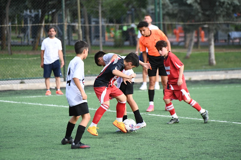 Mamak Amatör Kulüpler Futbol Turnuvası Devam Ediyor