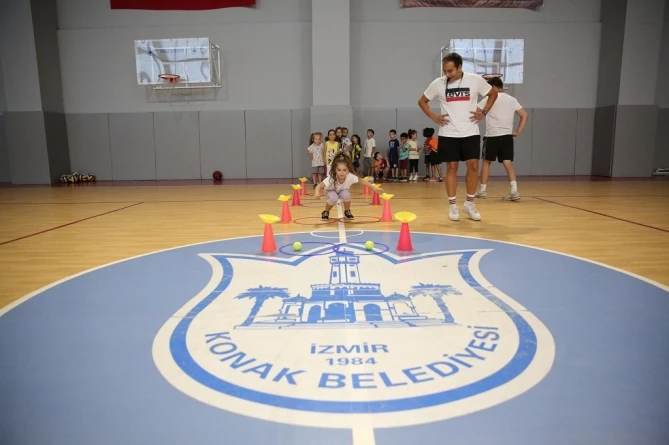 Konaklı Çocuklar Spor Okullarında Yeteneklerini Keşfediyor