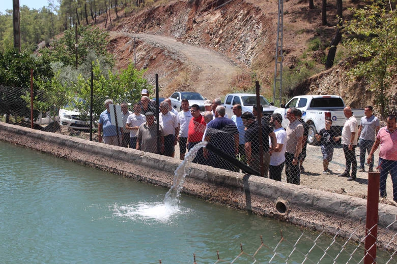 Büyükşehir’den Mavikentli çiftçilere sulama desteği