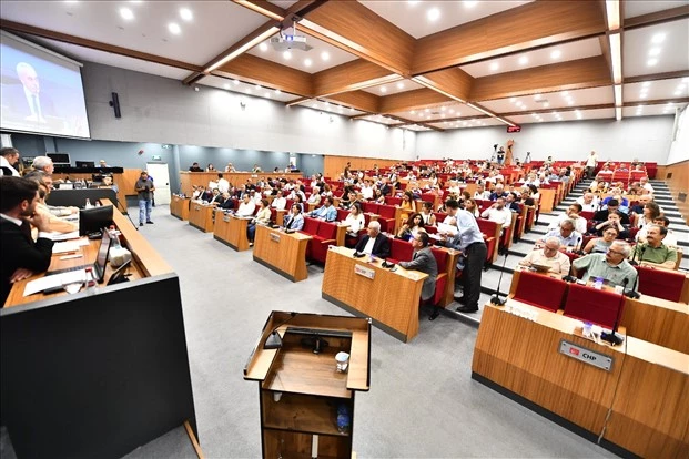 Büyükşehir meclisinde gündem yangın