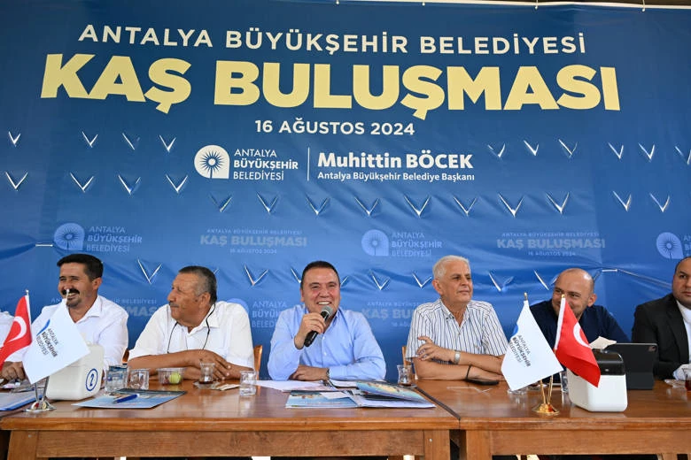 Başkan Böcek Kaşlı muhtarlarla buluştu