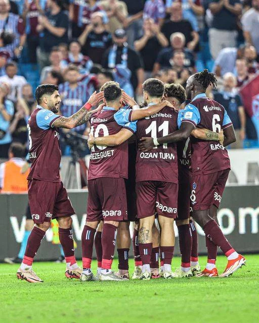 TEBRİKLER BORDO-MAVİ FIRTINA