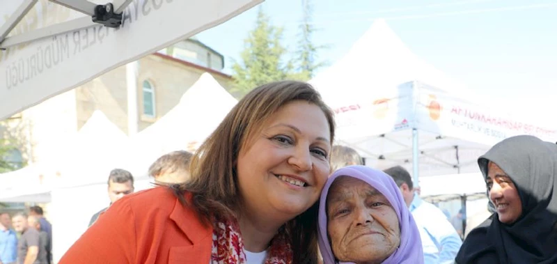 BAŞKANIMIZ BURCU KÖKSAL ERENLER MAHALLESİ´NDE