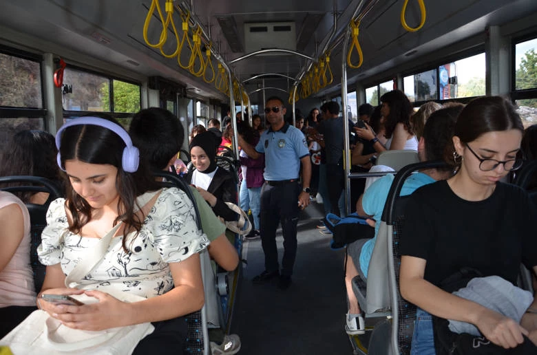 ALKÜ öğrencilerinin ulaşım sorunu giderildi