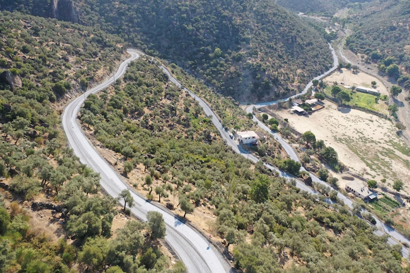 ÇERÇİOĞLU SÖKE’NİN DÖRT BİR YANINDA YOL YAPIM ÇALIŞMALARINA DEVAM EDİYOR
