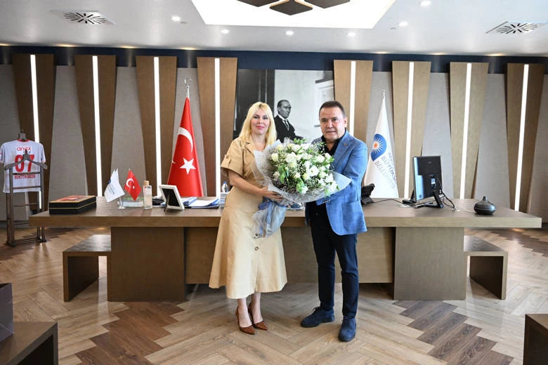 Rektör Özlenen Özkan’dan Başkan Muhittin Böcek’e ziyaret
