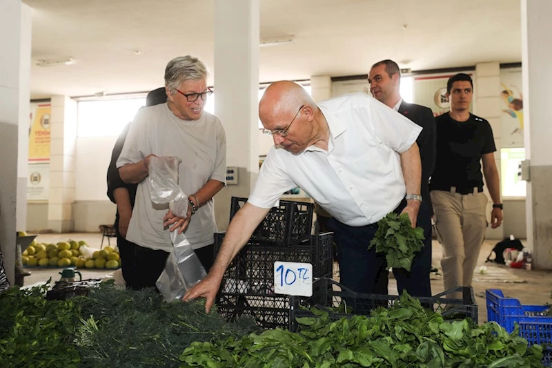 Başkan Yaşar, Köylü ve El Emeği Pazarı