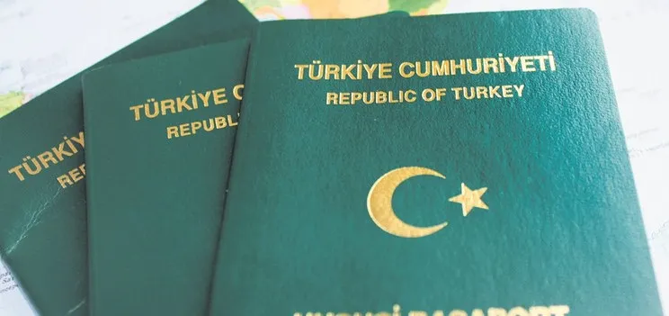 BİRÇOK MESLEK BEKLİYOR.. ‘YEŞİL PASAPORT’ AYRICALIK OLMAKTAN ÇIKACAK MI?
