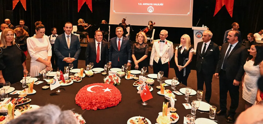 ANTALYA’DA ZAFER BAYRAMI RESEPSİYONU