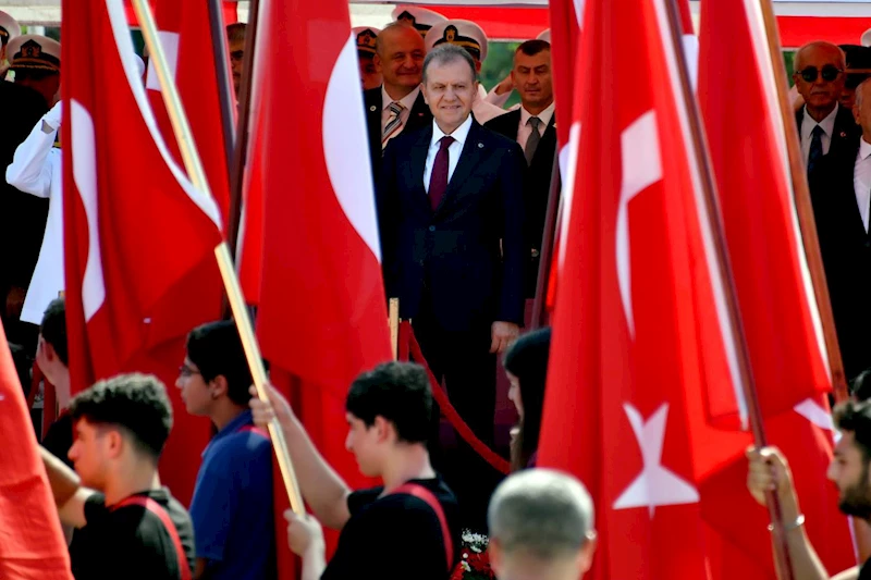 Başkan Seçer, Mersinlilerin Zafer Bayramı Coşkusuna Ortak Oldu