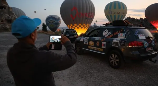 DOĞU BATI DOSTLUK VE İPEK YOLU RALLİSİ KAPADOKYA’YA ULAŞTI