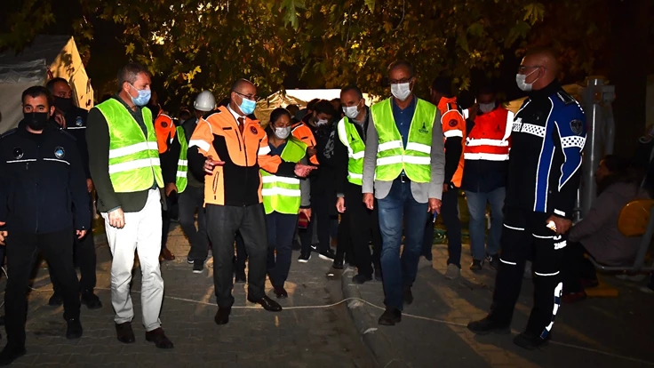 Çadır alanlarında iyilik noktaları kuruldu