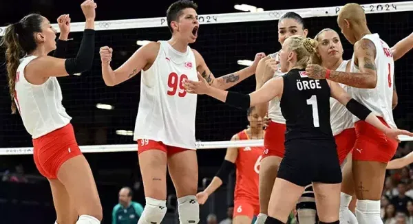TÜRKİYE 3-2 ÇİN VOLEYBOL MAÇI.. FİLENİN SULTANLARI YARI FİNALDE