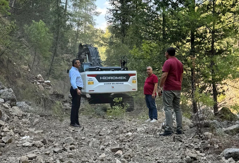 Kemer’de korkutan yangın
