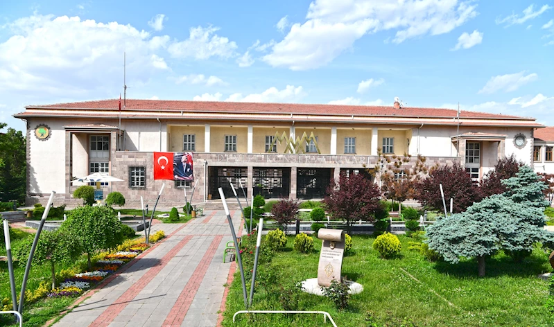 BASINA VE KAMUOYUNA