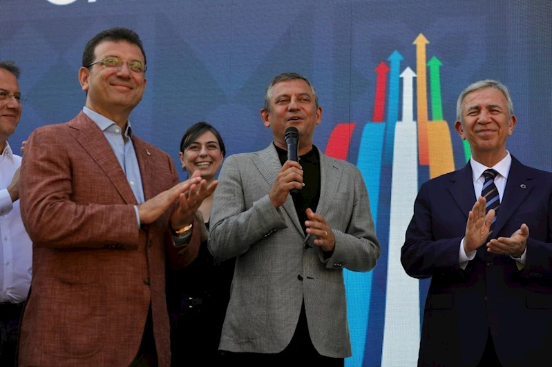PARİS’TE ÖZEL, İMAMOĞLU VE YAVAŞ COŞKUSU