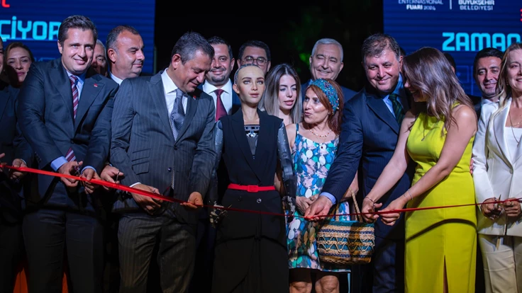 Özgür Özel: İzmir teknolojide dünyanın çekim merkezi olabilir