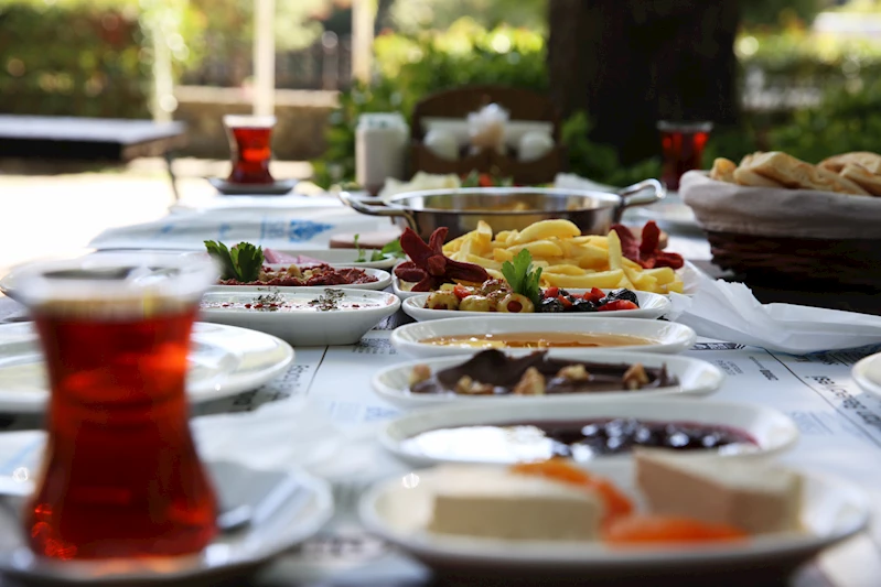 Kurt Kemeri Sosyal Tesisleri’nde kahvaltı keyfi