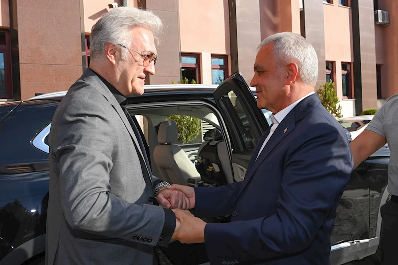 Tamer Karadağlı’dan Başkan Şahin’e Ziyaret