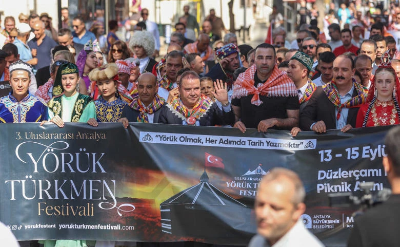 3. Uluslararası Antalya Yörük Türkmen Festivali Yörük Göçüyle başladı