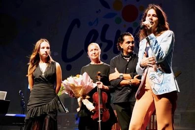 Çeşme Festivali, “90’larda Çeşme” teması ile başladı!