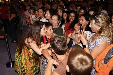 Çeşme Festivali’nin ikinci gününde Ceylan Ertem Rüzgârı