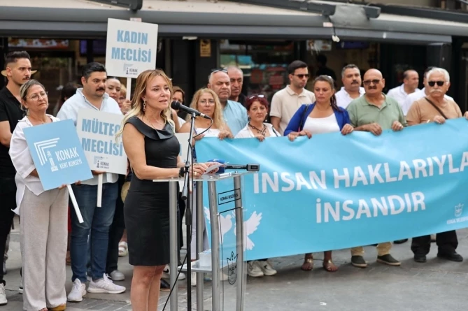 Barış Güvercinleri Konak’ta Havalandı