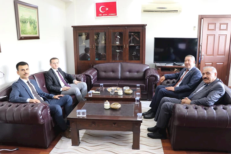 Belediye Başkanımız Veysel Topçu’dan Cumhuriyet Başsavcımız Emre Vurmaz ve Ağır Ceza Mahkemesi Başkanımız Emrah Turan’a İadeyi Ziyaret