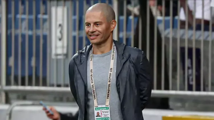 ALEX DE SOUZA FENERBAHÇE’YE KARŞI.. LİGDE 57. RANDEVU