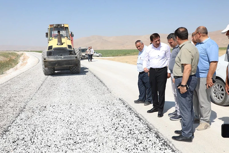 10 KİLOMETRELİK KARAKAYA-DİVANLAR BAĞLANTI YOLU TAMAMLANDI