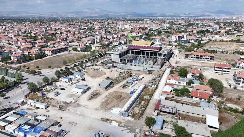 YENİ NESİL SPOR TESİSİ KARATAY SPOR MERKEZİ’NİN YAPIMI SÜRÜYOR