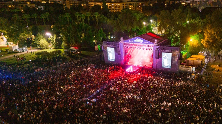 Çim Konserleri’nde “Motive” rüzgarı