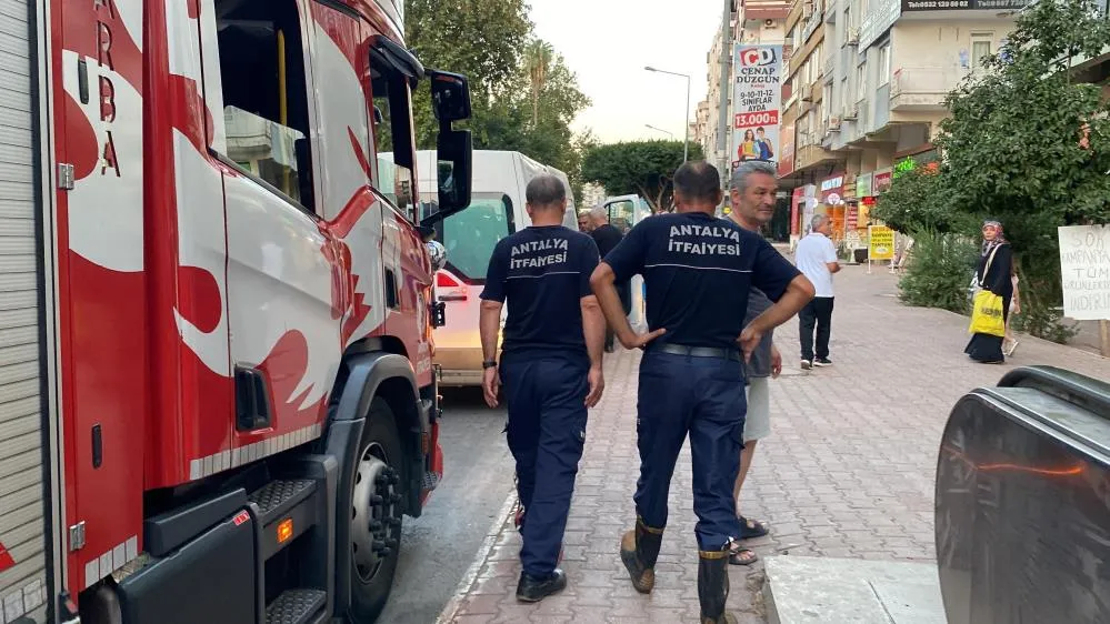 MEĞER ÇATIDA MANGAL YAPIYORMUŞ