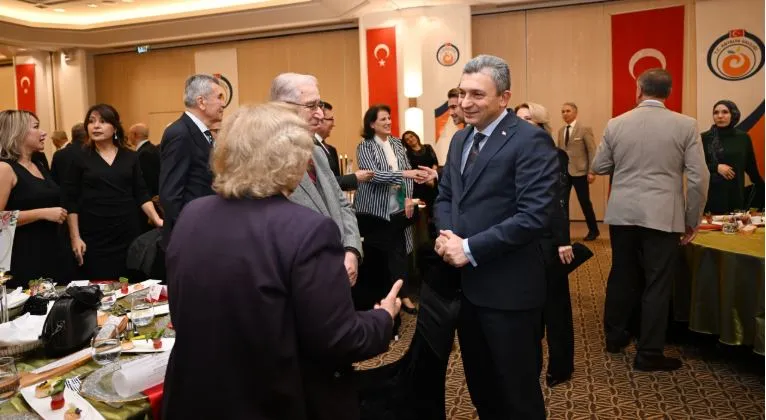 İDARECİLER GÜNÜ.. FEDAKARLIĞIN İZİNDE SORUMLULUĞUN GÖLGESİNDE